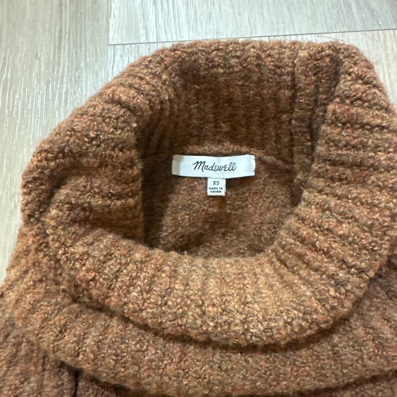 Madewell wool blend turtle neck burnt orange sweater - Picture 3 of 3